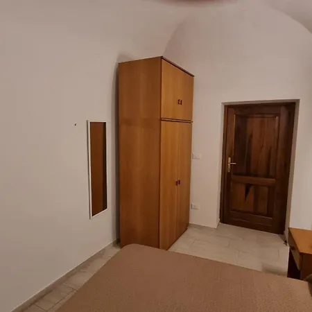 Sotto Il Castello