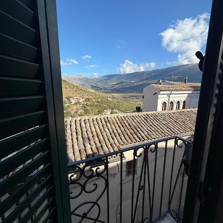 Sotto Il Castello Holiday home Capestrano